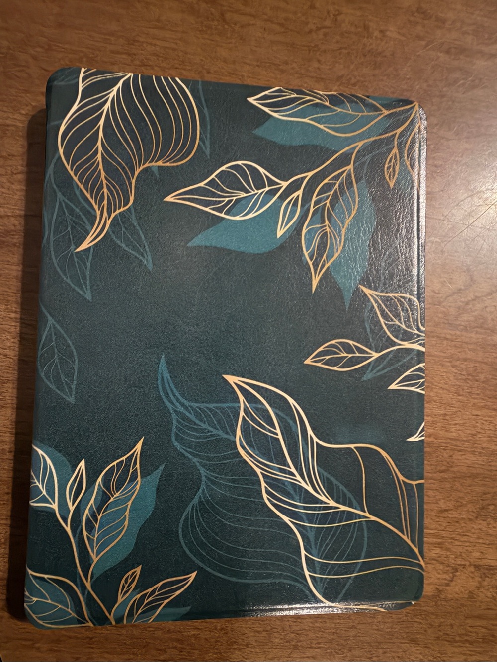 CoBak Kindle Paperwhite Case 'Eden' Dark Green & Gold Leaf 6.9 x 5